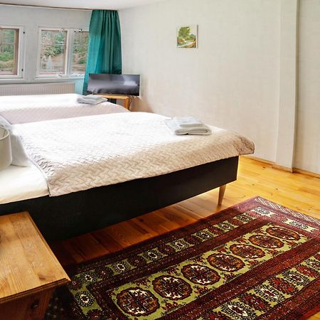 Park Hotel Bruzis Smiltene Bagian luar foto