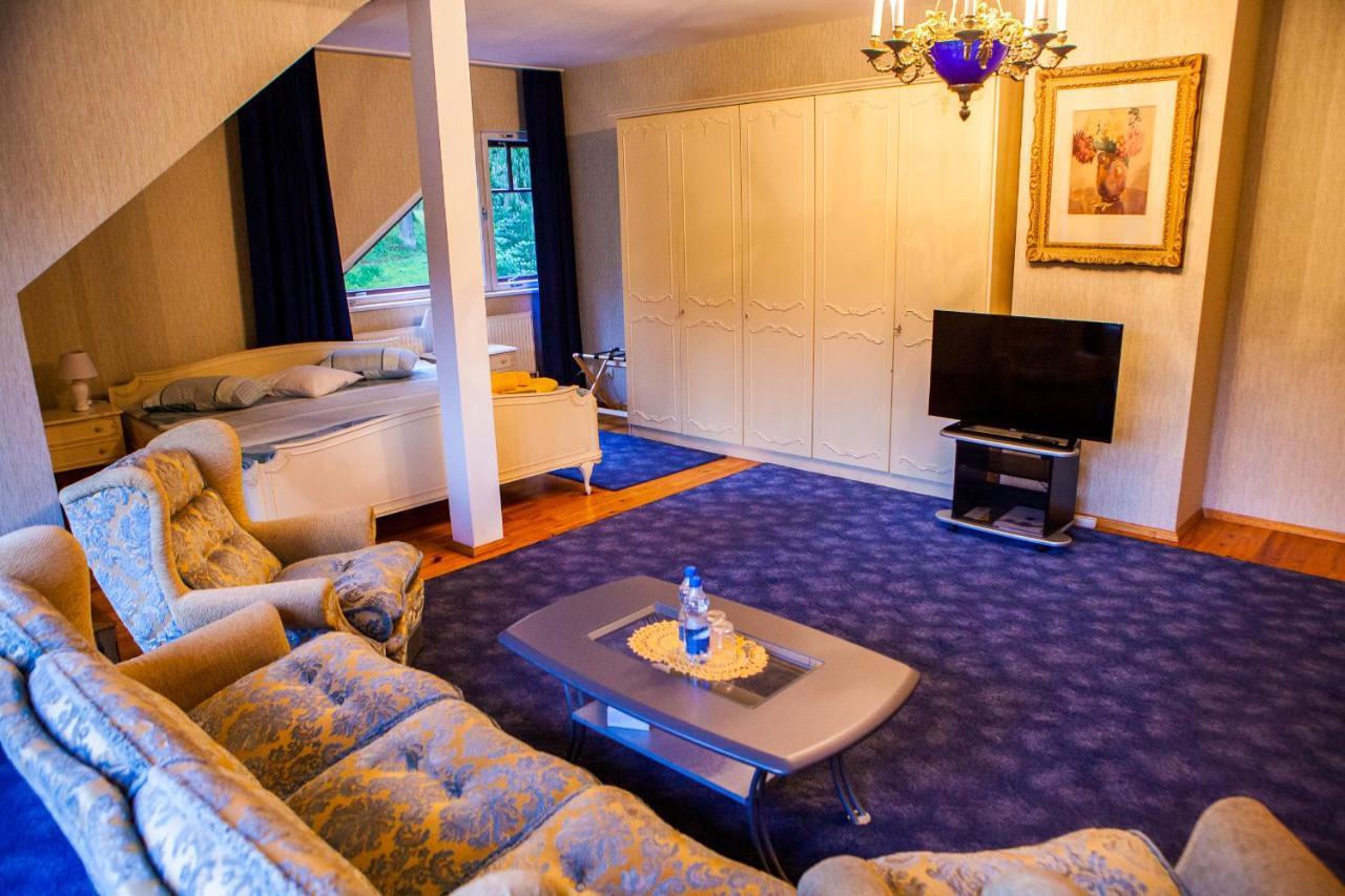 Park Hotel Bruzis Smiltene Ruang foto