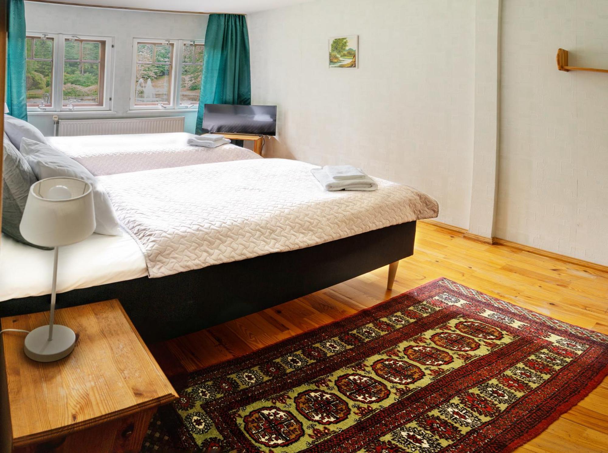 Park Hotel Bruzis Smiltene Bagian luar foto