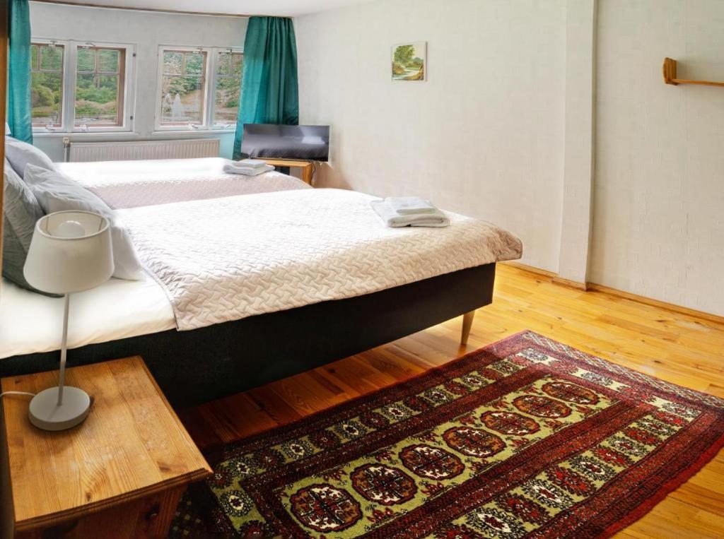 Park Hotel Bruzis Smiltene Bagian luar foto